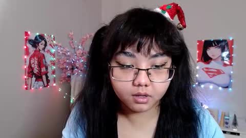 Molly online show from 12.22.25