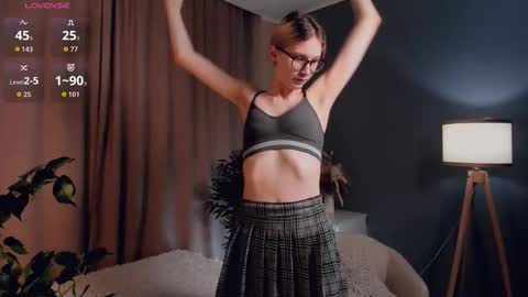 Snapshot of moirebroady chatting on 12.02.25 Laura online show from 12.02.25