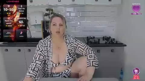 Snapshot of mojjo_erika chatting on 06.23.26 erika online show from 06.23.26