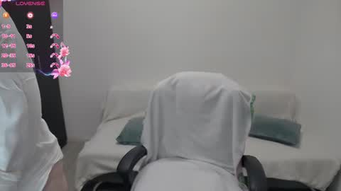 Snapshot of mojjo_erika chatting on 07.14.26 erika online show from 07.14.26