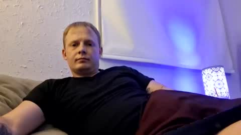 Snapshot of mojozz chatting on 05.24.26 LookinForFun online show from 05.24.26