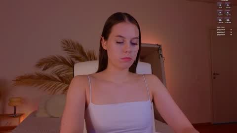 Molly online show from 12.11.24