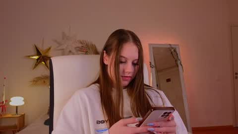 Molly online show from 12.30.24