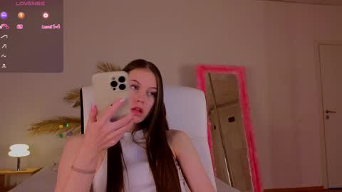 Molly online show from 02.26.25