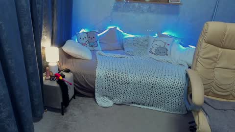 Snapshot of molinmoon chatting on 01.12.25 Rosa online show from 01.12.25