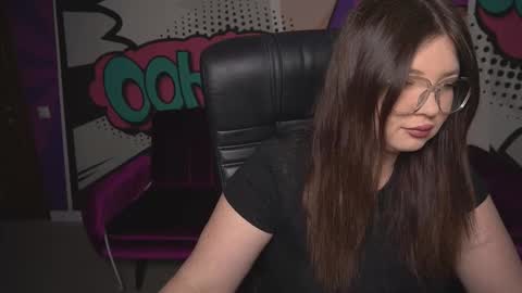 Snapshot of molinmoon chatting on 09.10.25 Rosa online show from 09.10.25