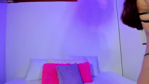 M o L l i E  online show from 07.31.26