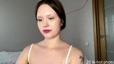 Snapshot of mollieadamek chatting on 05.19.26 Lisa online show from 05.19.26
