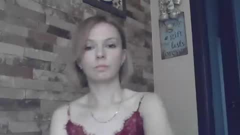 Snapshot of mollilove chatting on 06.13.26 mollilove online show from 06.13.26