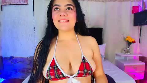 Snapshot of molly_bick chatting on 06.18.26 Molly Bick online show from 06.18.26