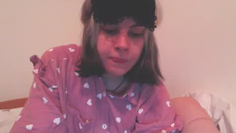 Molly Crow online show from 12.31.24