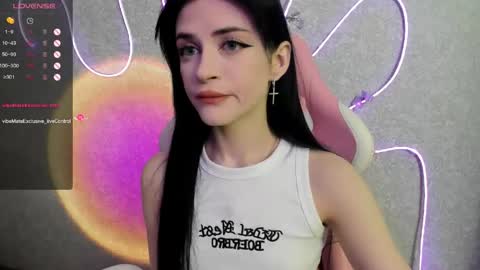 Snapshot of molly_crystall chatting on 05.29.26 Molly - online show from 05.29.26