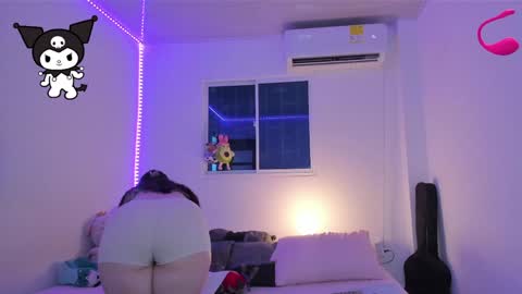 Snapshot of molly_g18 chatting on 01.19.25 MARIANA online show from 01.19.25