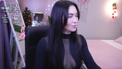 Molly online show from 01.08.25