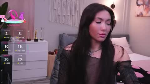 Molly online show from 12.02.25