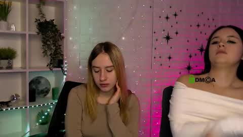 Snapshot of molly_lesser chatting on 12.18.25 molly_lesser online show from 12.18.25