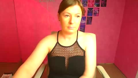 Snapshot of molly_mis chatting on 04.23.26 Molly online show from 04.23.26