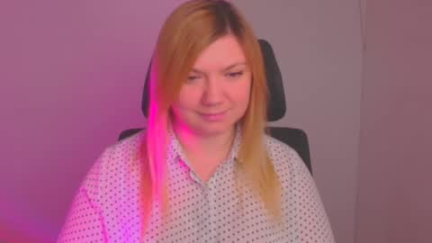 Molly online show from 02.03.25