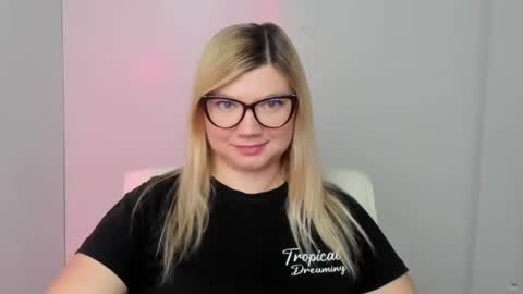 Molly online show from 09.17.25