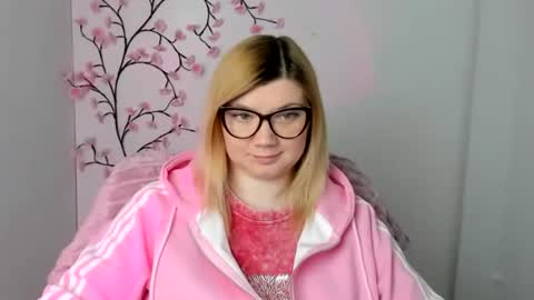 Snapshot of molly_moree chatting on 05.02.26 Molly online show from 05.02.26