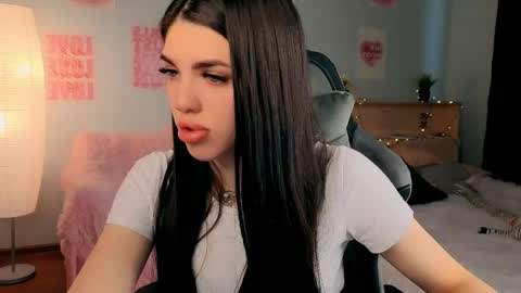 Snapshot of molly_rettyy chatting on 04.11.26 Molly online show from 04.11.26
