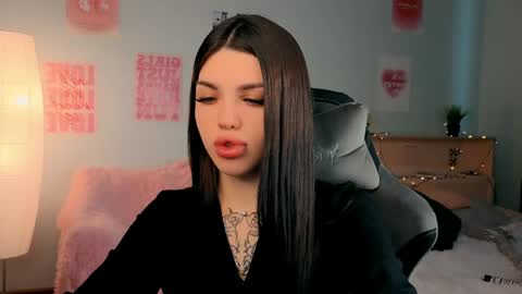 Snapshot of molly_rettyy chatting on 04.18.26 Molly online show from 04.18.26
