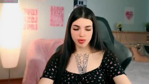 Snapshot of molly_rettyy chatting on 05.17.26 Molly online show from 05.17.26