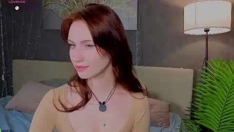 Snapshot of molly_rougge chatting on 07.23.26 Molly online show from 07.23.26