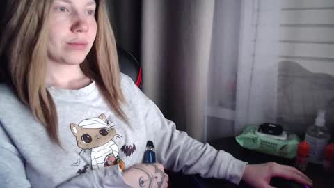 I have new photos come and see with love Molly online show from 11.07.25