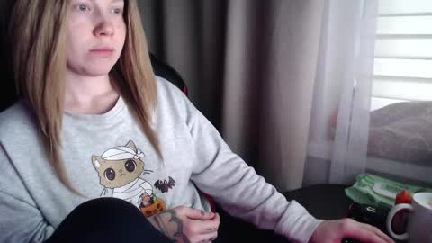 I have new photos come and see with love Molly online show from 12.02.25