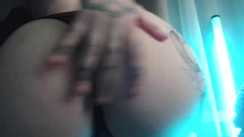 I have new photos come and see with love Molly online show from 01.12.26