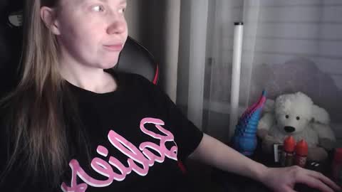 I have new photos come and see with love Molly online show from 02.05.26