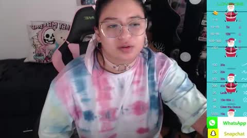 Snapshot of molly_shake chatting on 12.20.24 Molly online show from 12.20.24