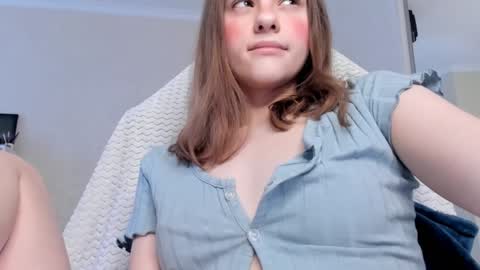 Molly online show from 01.20.25