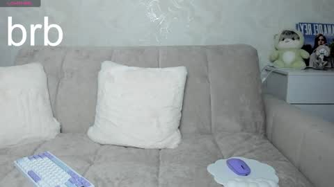 Snapshot of molly_sweetbaby chatting on 12.06.24 Ill tell you when were private online show from 12.06.24