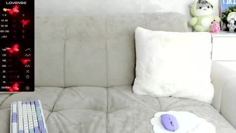 Snapshot of molly_sweetbaby chatting on 01.27.25 Ill tell you when were private online show from 01.27.25