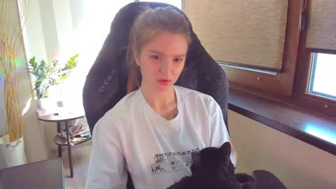 Snapshot of mollydangerous chatting on 05.06.26 Taisha online show from 05.06.26