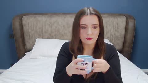 Molly online show from 12.25.24