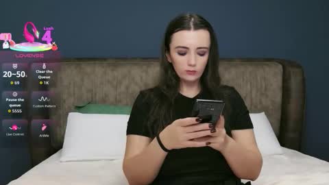 Molly online show from 11.18.25