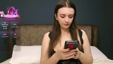 Molly online show from 07.11.26
