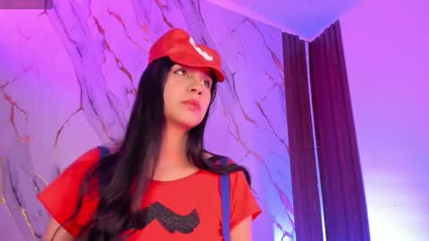 Snapshot of mollylewis18 chatting on 12.02.25 New girl Emily Valentina Michelle online show from 12.02.25