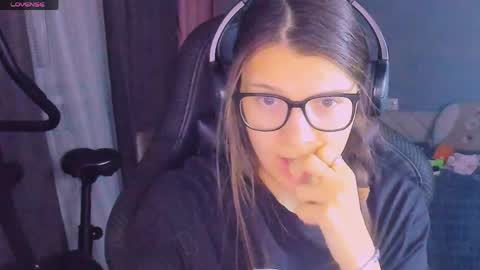  KIRA  online show from 03.31.26