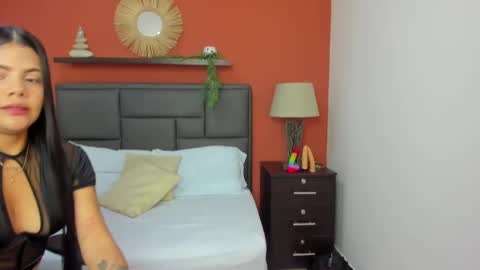 mollylove_ online show from 09.30.25