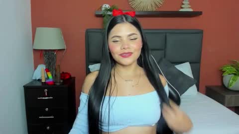 mollylove_ online show from 12.21.25