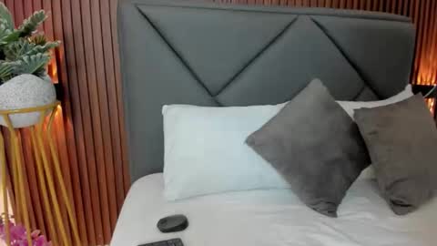 mollylove_ online show from 01.17.26