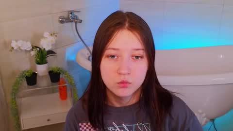 Molly online show from 03.03.26