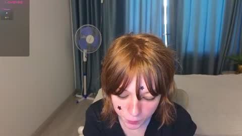 Snapshot of mollysally chatting on 06.25.26 mollysally online show from 06.25.26