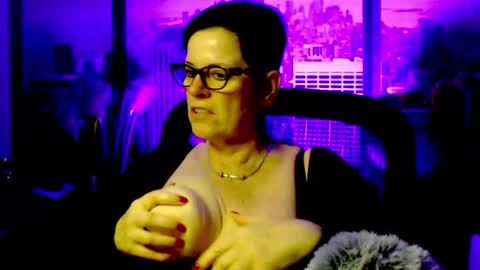 MollySun Nina Randmann online show from 11.25.25