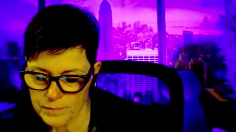 Snapshot of mollysun chatting on 04.21.26 MollySun Nina Randmann online show from 04.21.26
