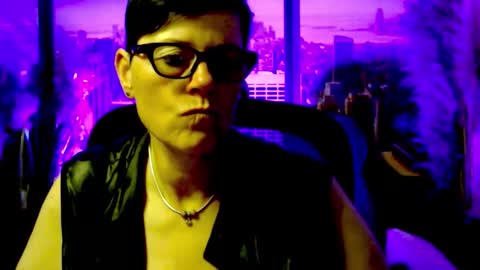 Snapshot of mollysun chatting on 06.08.26 MollySun Nina Randmann online show from 06.08.26